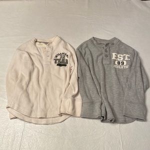 Children’s Place Boys Size 4 Waffle Knit Long Sleeve Shirts- Grey and White